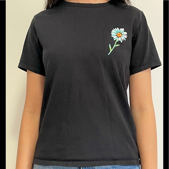 Forever 21 Black T-shirt with Blue Flower - Picture 1 of 2